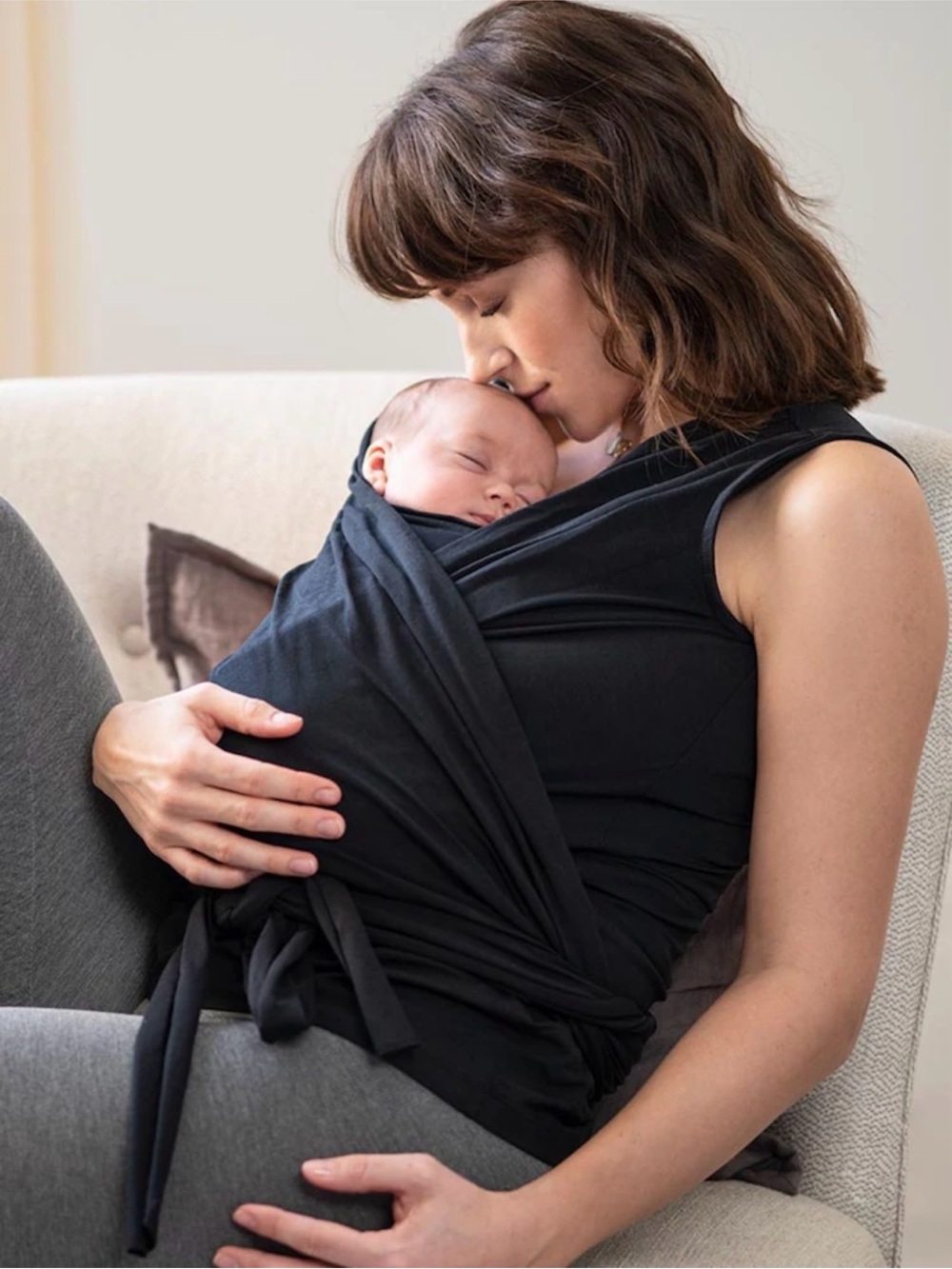Seraphine BB Wrap Carrier Nursing Top in Black